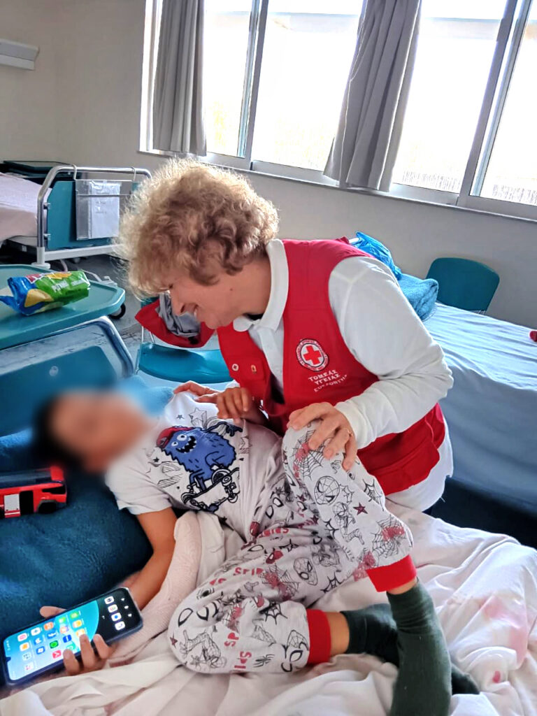 ethelontes ellinikou erithrou stavrou se 7xrono