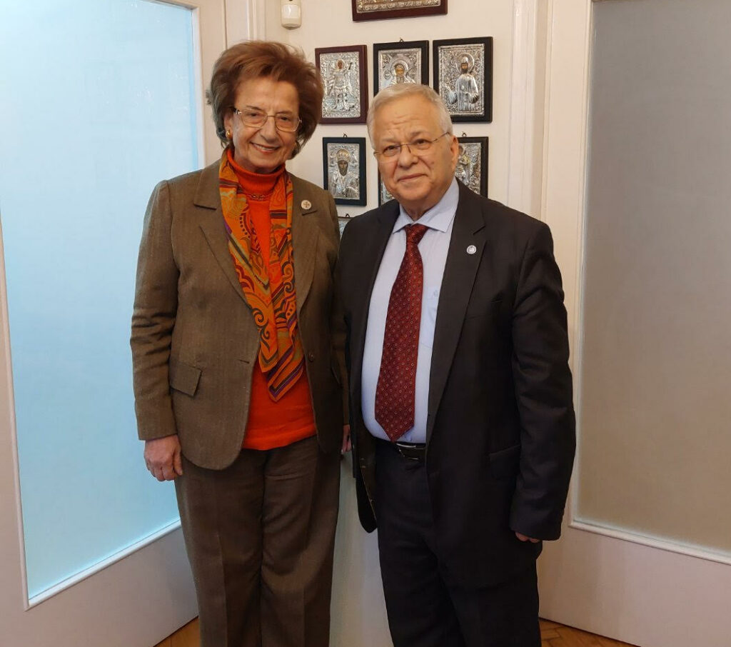 Elliniki Etaireia Mastologias